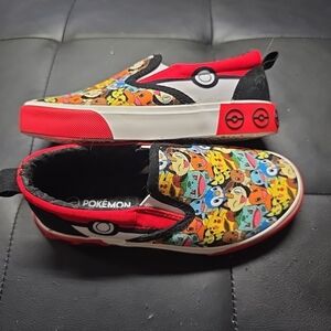 Pokemon Youth Sneakers Ground Up Unisex Size 1 Slip On